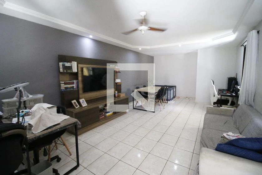 Casa amueblada, 230 m², con espacio de home office