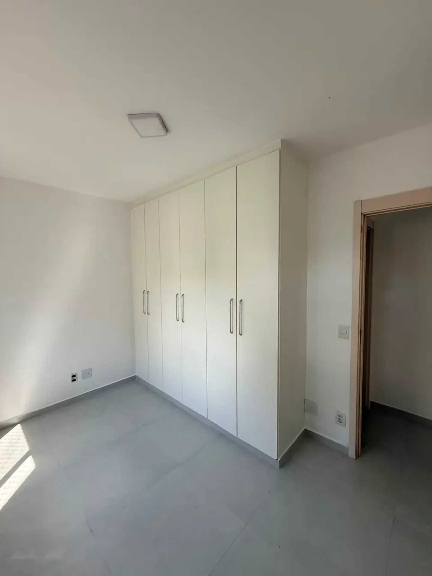 Apartamento de 3 quartos com jardim privativo no prédio — photo 19
