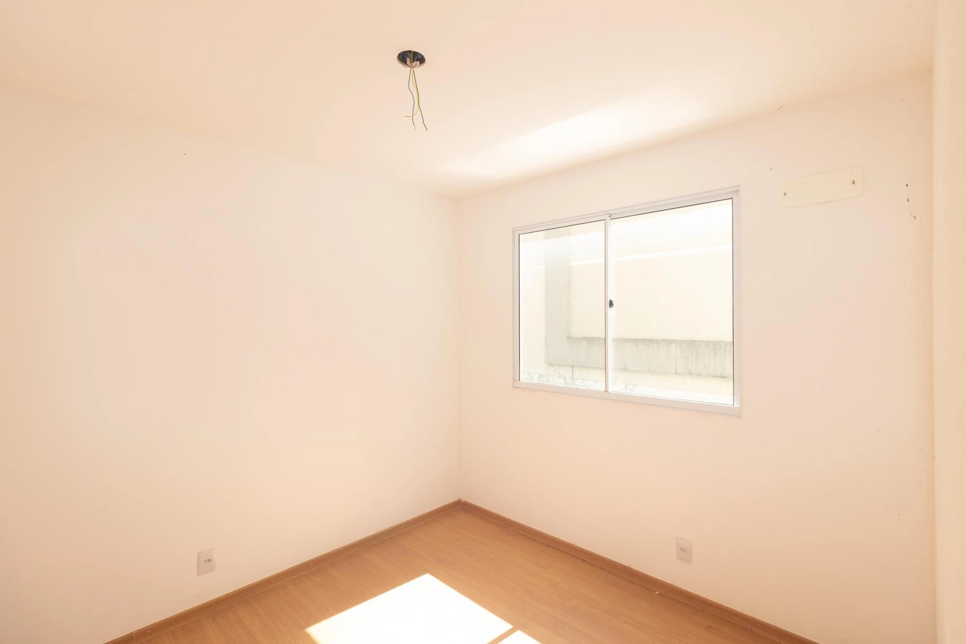 Furnished apartment with 2 bedrooms and 1 parking spot — photo 27