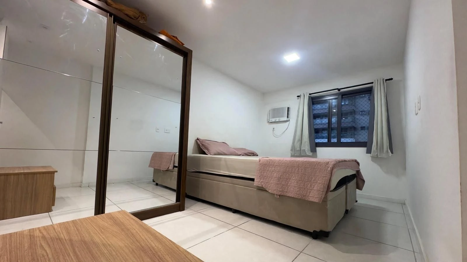 Apartamento mobiliado com varanda e 3 quartos — photo 3