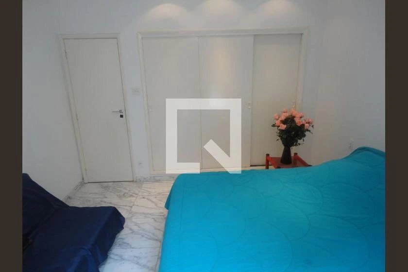 Furnished apartment with 4 bedrooms and 120 m² — photo 19