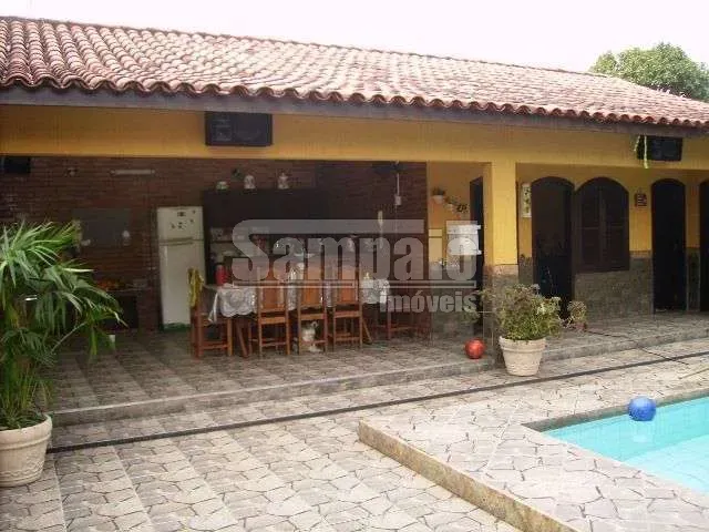 4-bedroom house with 2 bathrooms and a balcony grill — photo 5