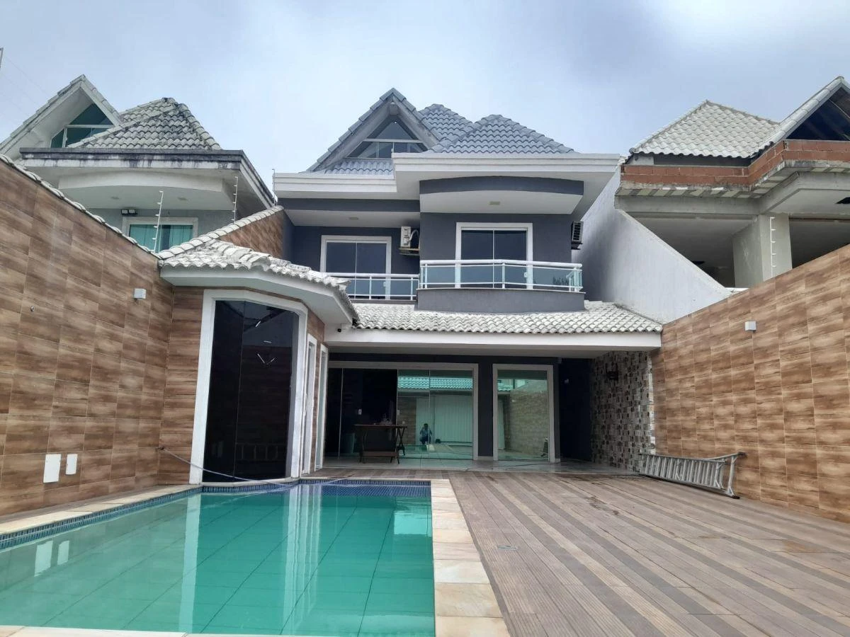 5-bedroom house with 4 en-suite bathrooms and balcony grill — photo 4