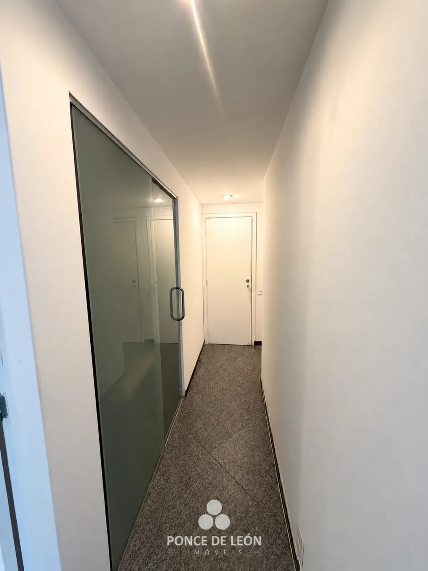 3-bedroom apartment in a building with a sauna — photo 16