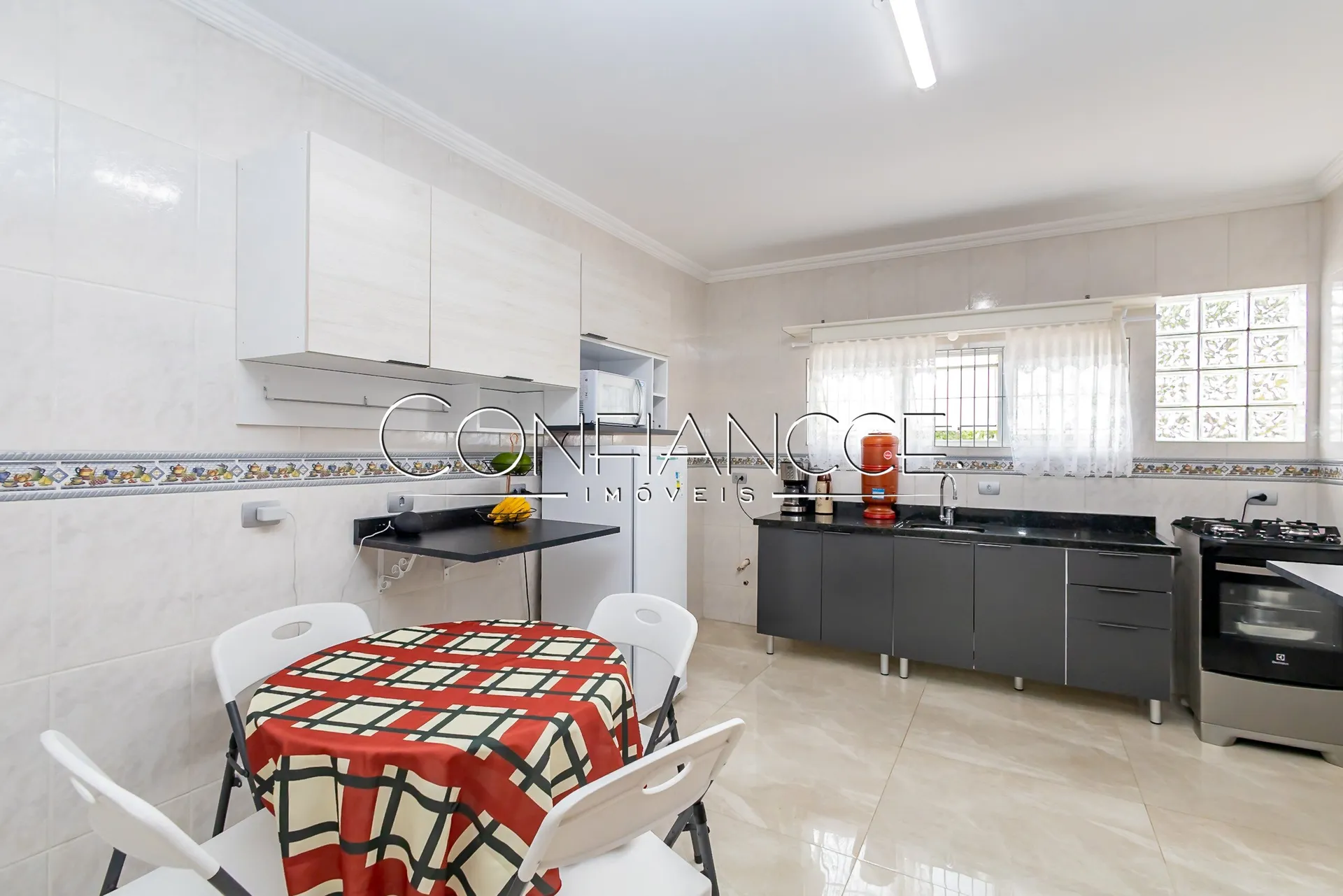 Furnished house, 228 m², with a private BBQ — photo 2