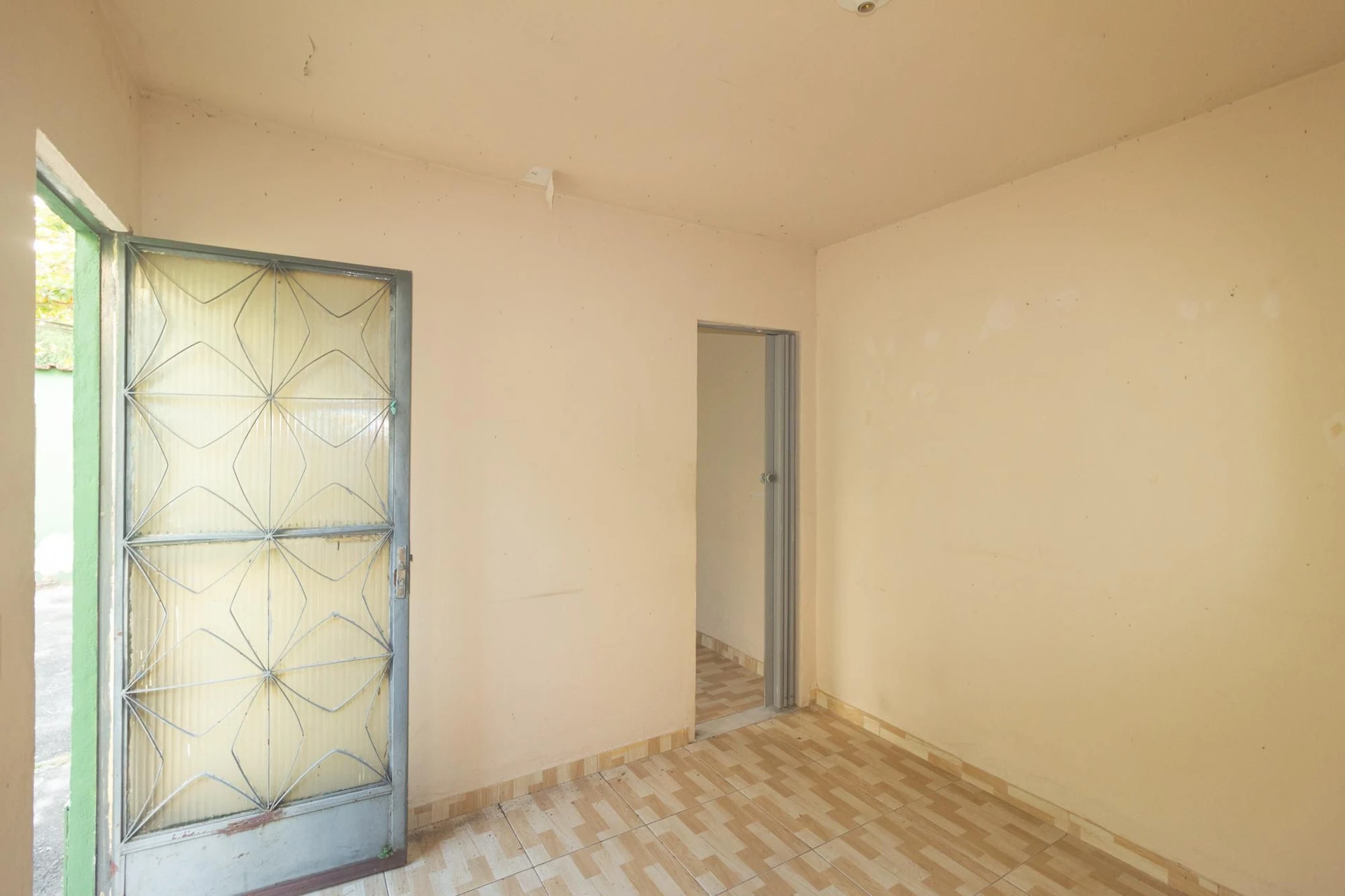 Unfurnished house with 2 bedrooms and 1 parking space — photo 21
