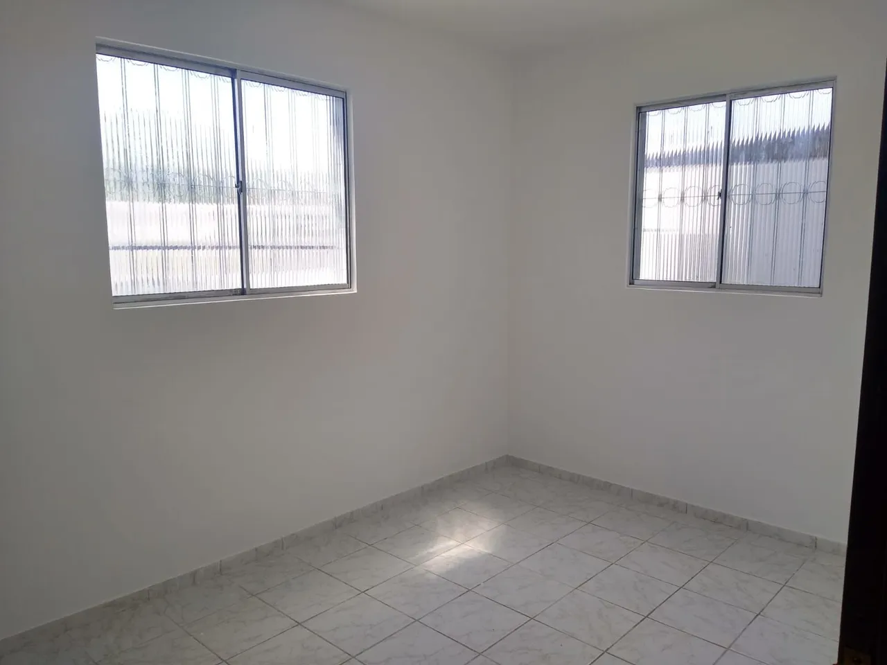 1-bedroom, 1-bath apartment with no parking — photo 6