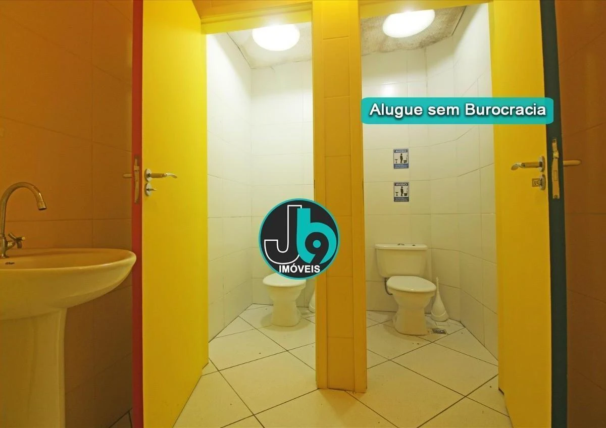Індустріальна будинок з 8 кімнатами та закритою кухнею — photo 40