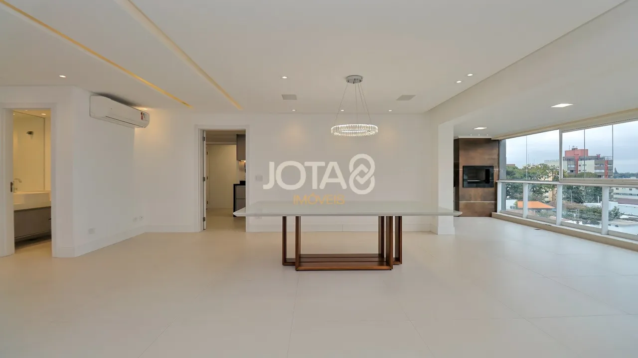 Apartment with 3 en-suite bedrooms 266 m² and parking — photo 4