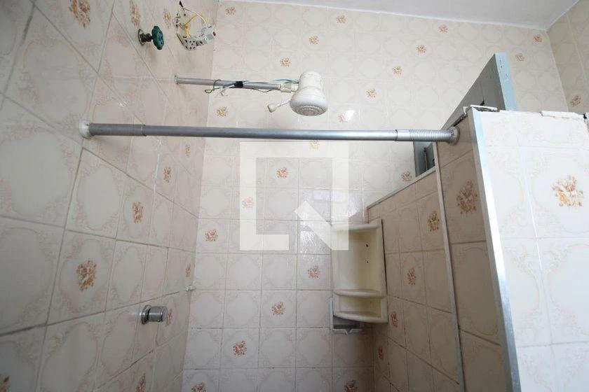 Unfurnished house with 3 bedrooms and 200 m² — photo 32