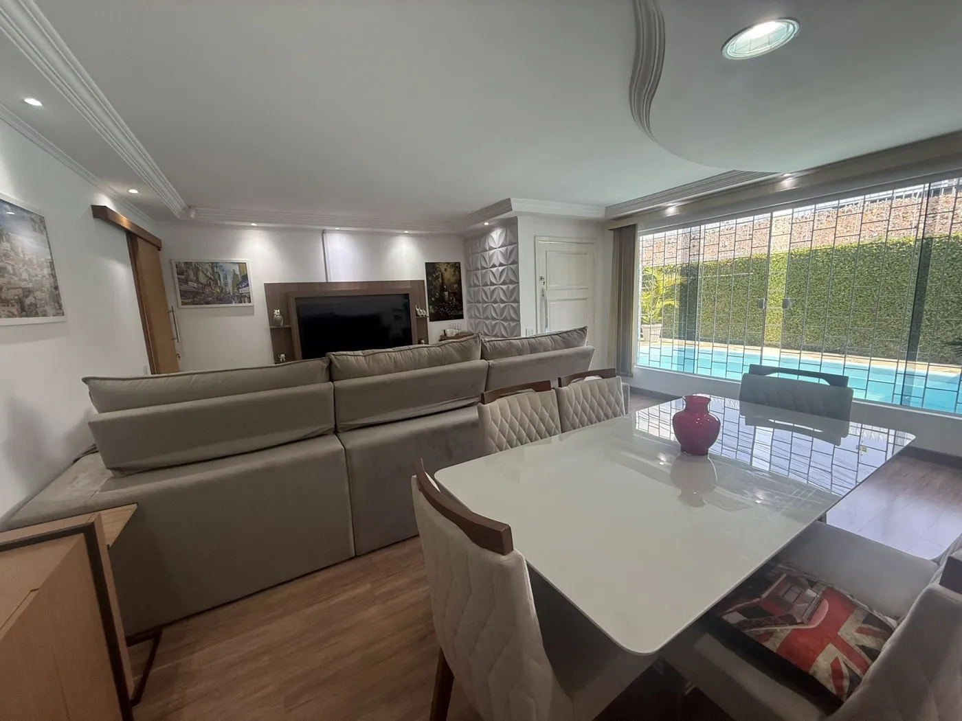 Furnished house, 300 m², with a bathtub — photo 9