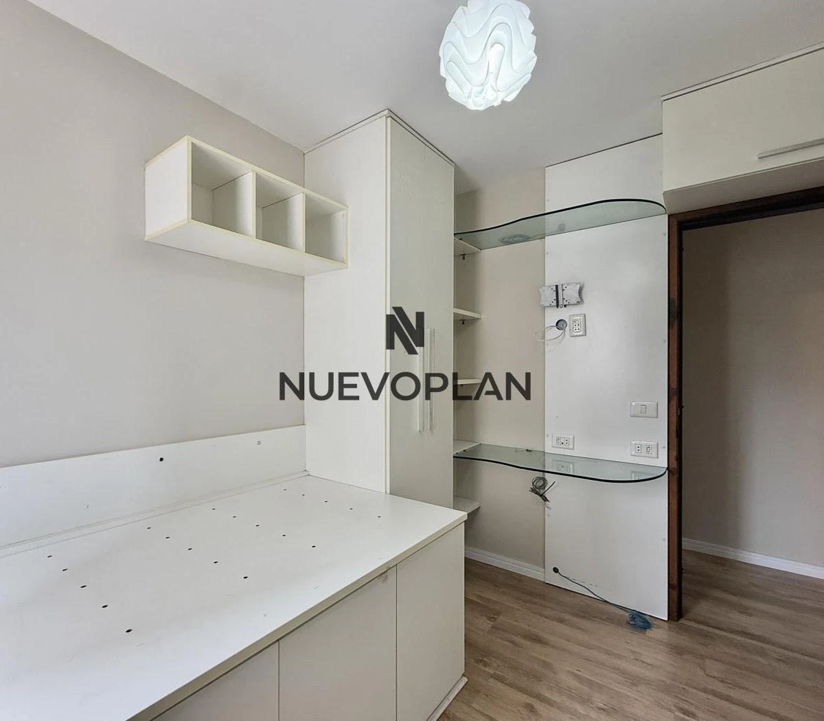 Floor-to-ceiling windows in a 3-bedroom apartment, 77 m² — photo 26