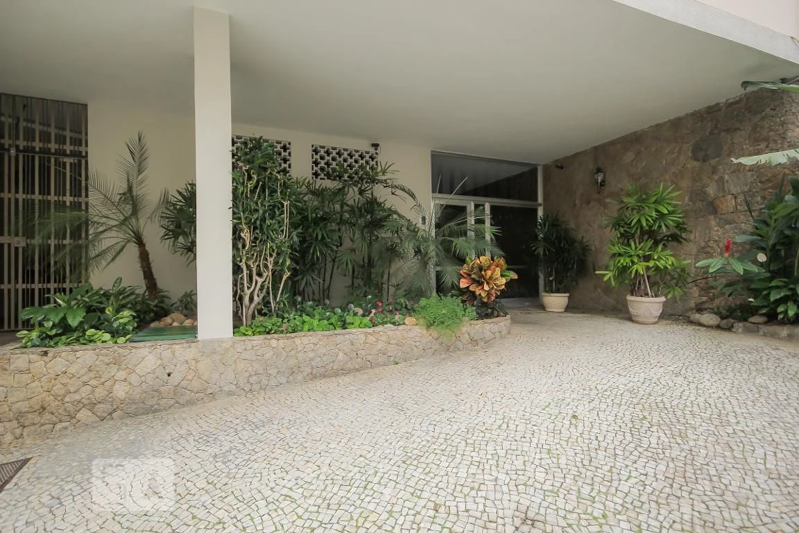 Furnished 4-bedroom apartment with 3 bathrooms — photo 20