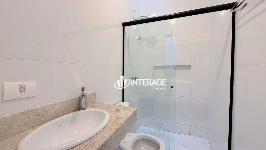 House with 3 bedrooms and 175 m², no parking — photo 18