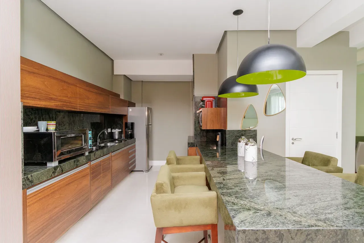 One-bedroom apartment in a building with a coworking space — photo 46