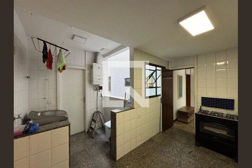 4-bedroom apartment with a balcony and 180 m² — photo 42