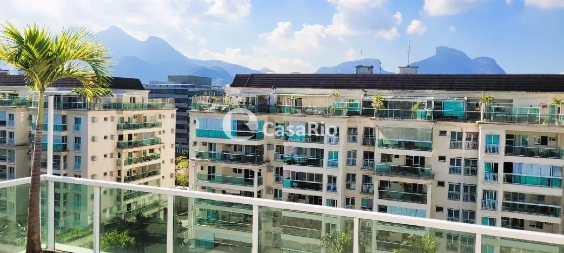 Unfurnished 3-bedroom apartment with mountain city views — photo 10