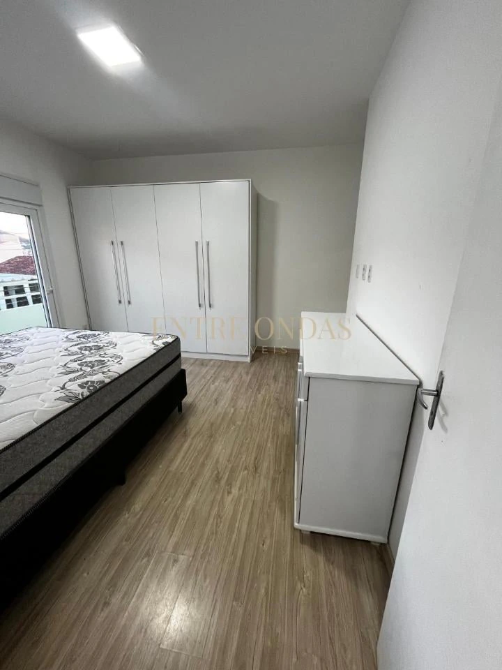 Furnished 2-bedroom apartment with 3 bathrooms — photo 6