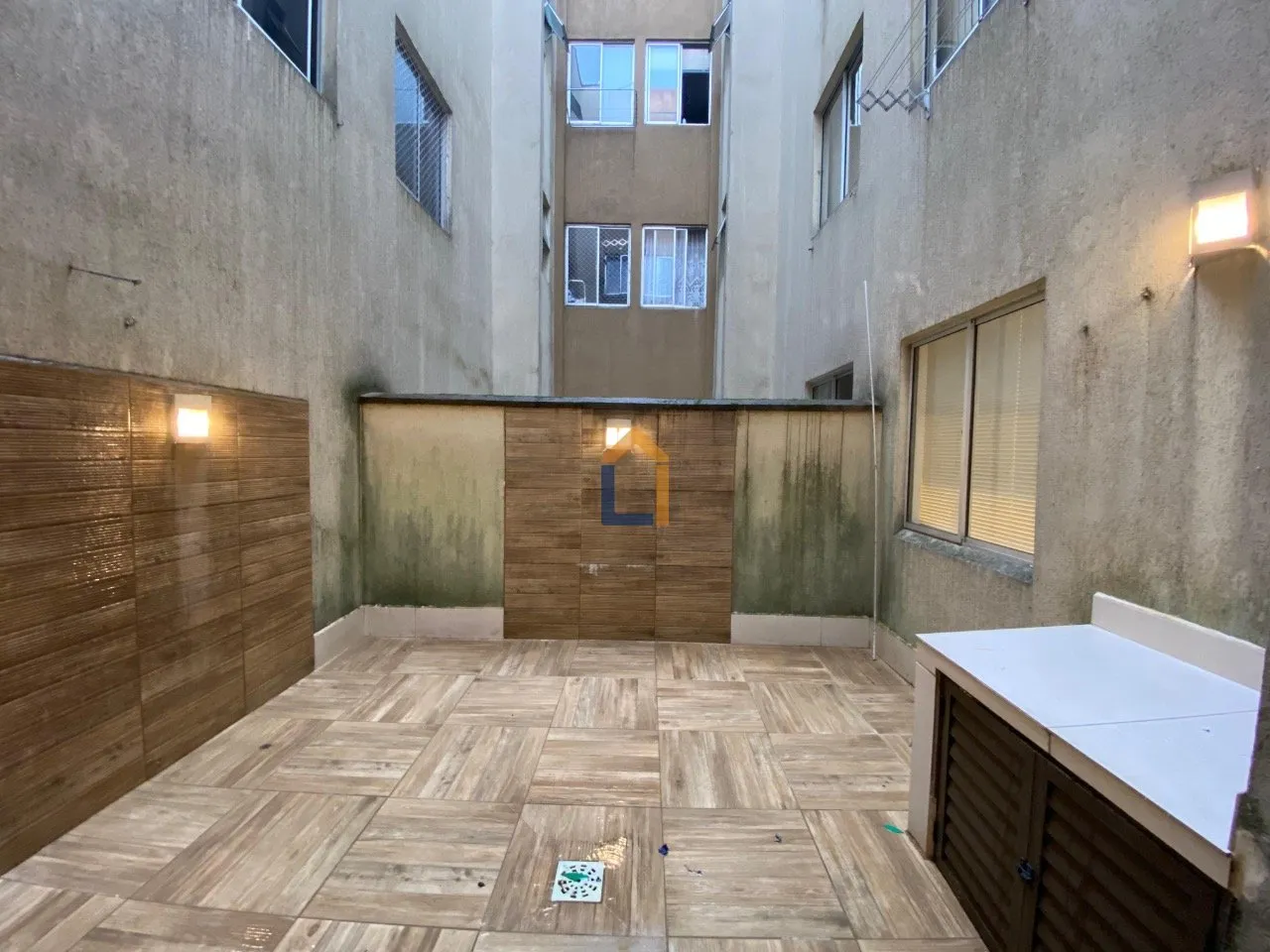 Ground-floor apartment with 2 bedrooms and integrated kitchen — photo 11