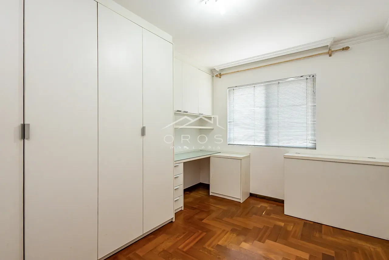 House, 200 m², with a washing machine — photo 21