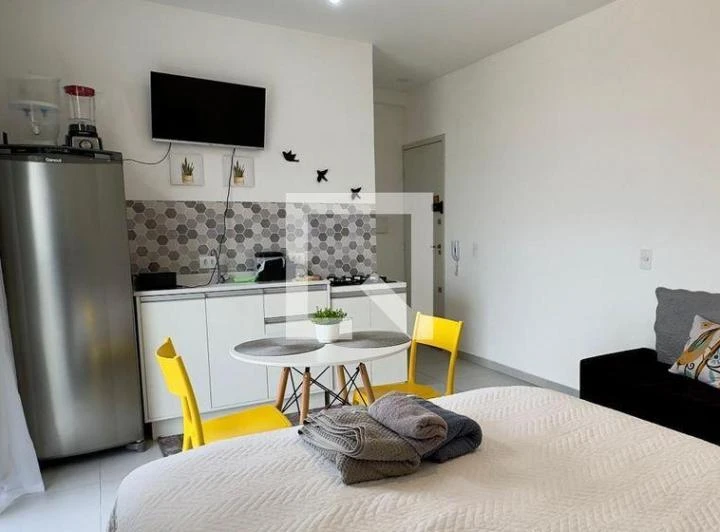 Furnished 1-bedroom apartment with 1 bathroom, no parking — photo 11