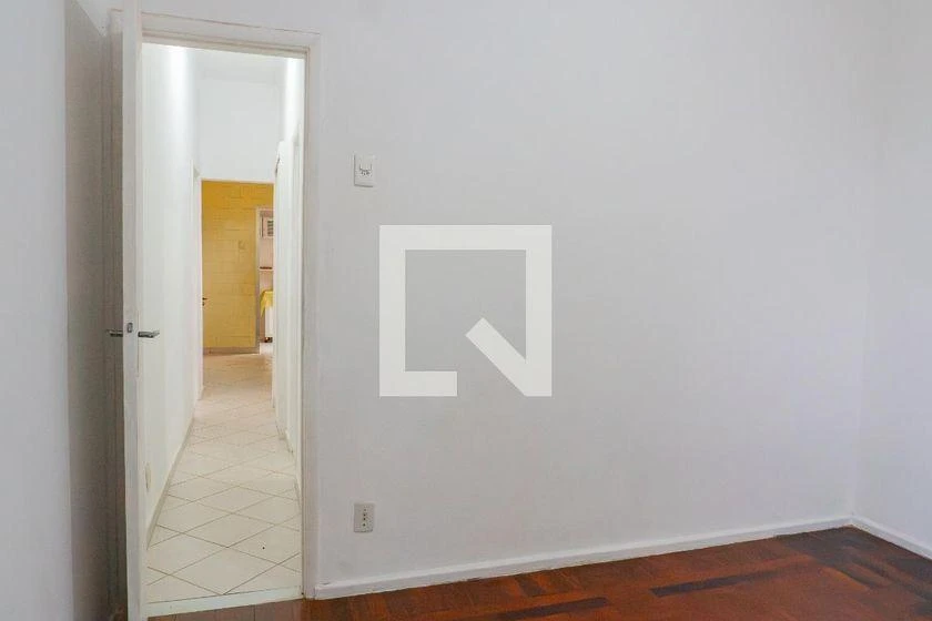 Apartment, 102 m², with wood or laminate floors — photo 23