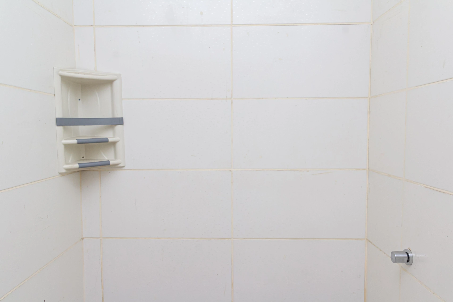 Studio unit with 1 bedroom, ensuite bathroom, private garden — photo 48