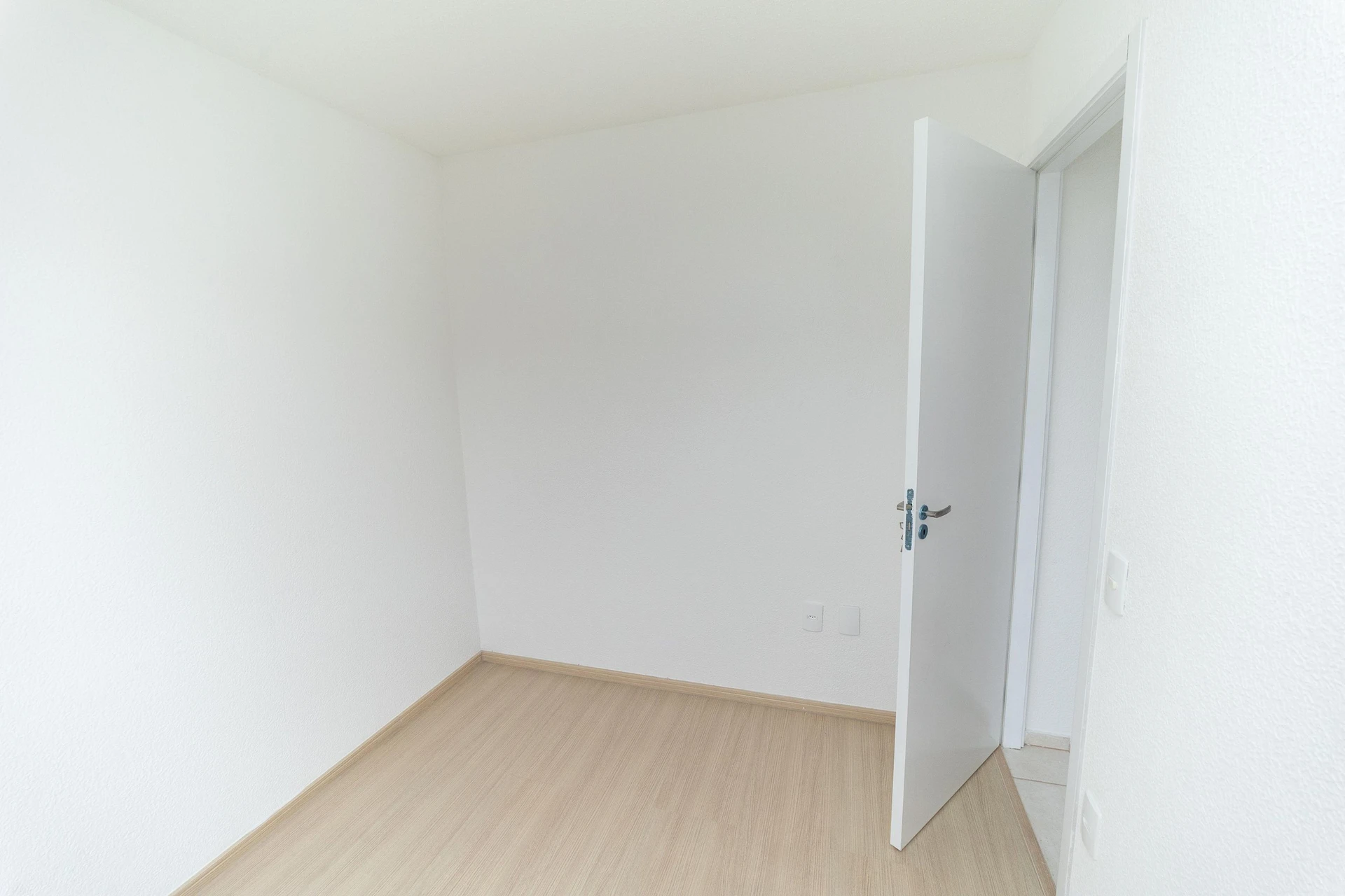 Apartamento de 2 quartos em condomínio com piscina — photo 26