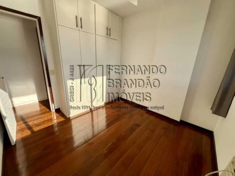 3-bedroom apartment with balcony grill and fitted details — photo 9