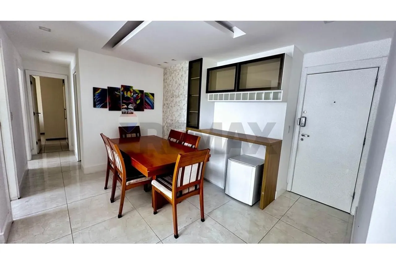3-bedroom apartment with modern open-plan kitchen — photo 11