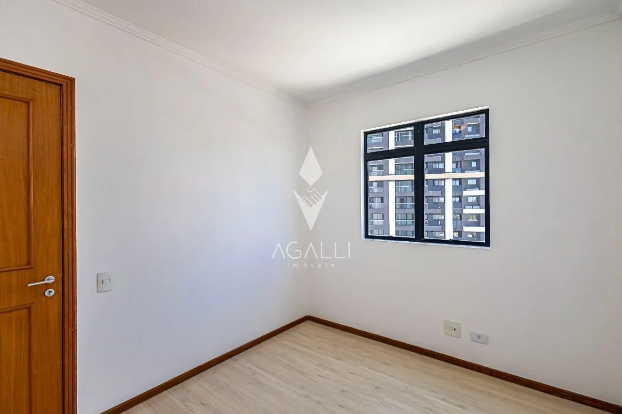 Apartment, 112 m², with a glass-enclosed balcony — photo 52