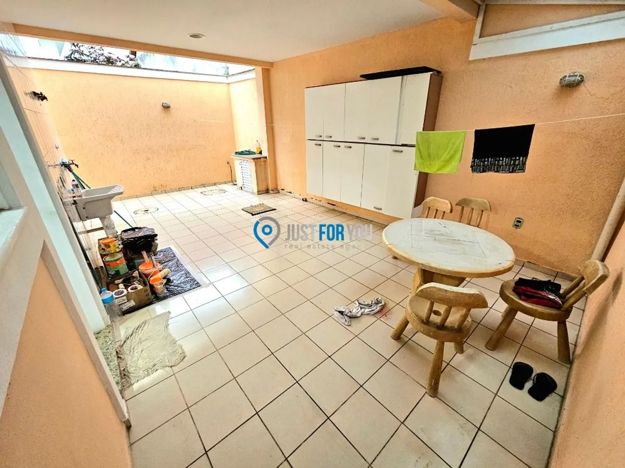 House with 5 bedrooms, 300 m² and a closed gas kitchen — photo 18