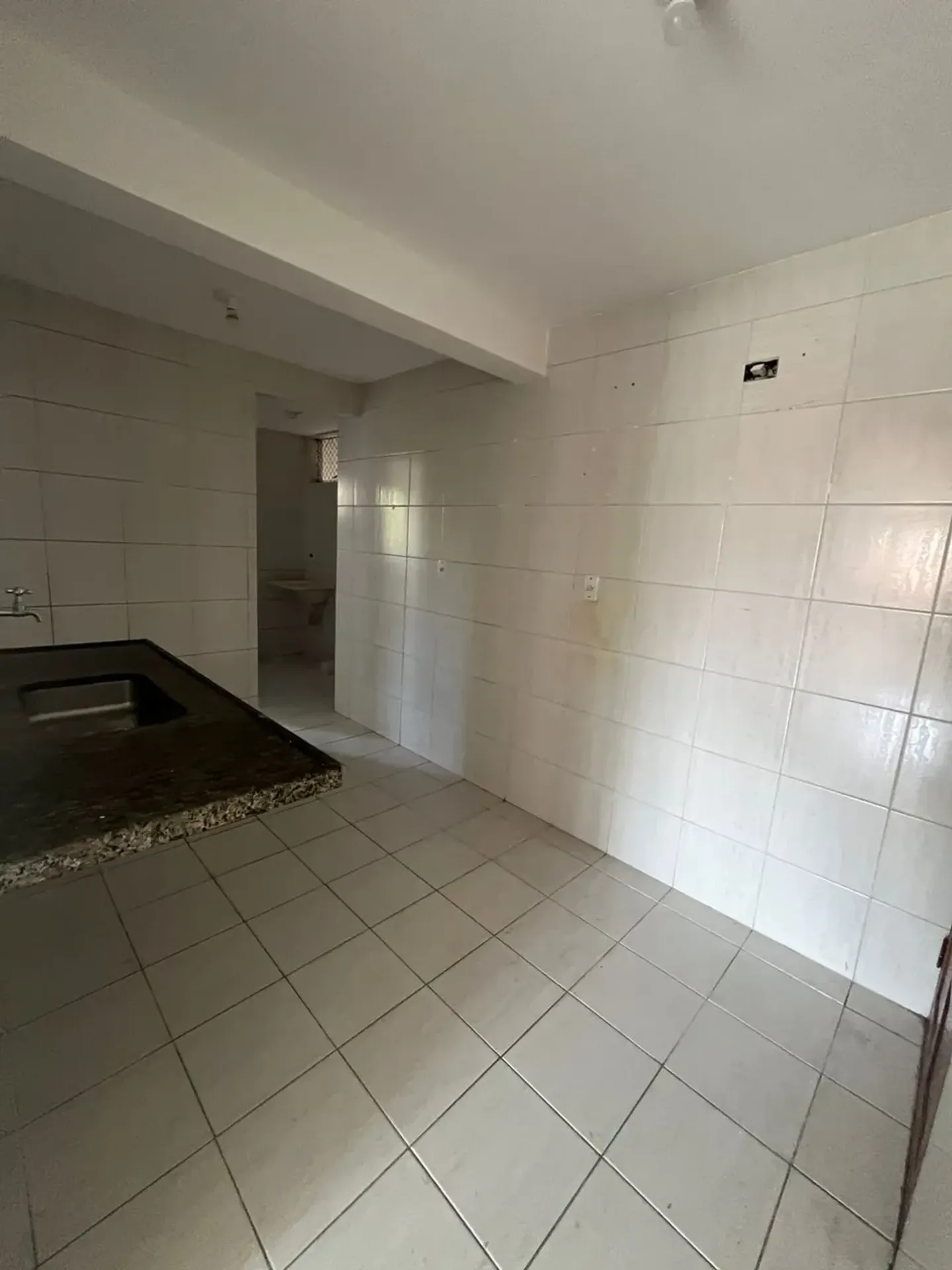 Unfurnished 100 m² apartment with 4 bedrooms and 2 en-suites — photo 46