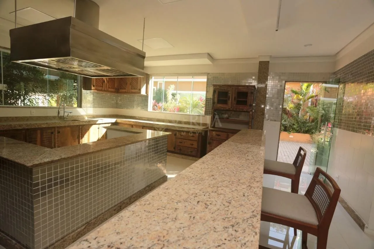 House with 7 bedrooms and 10 baths, 3200 m² and pools — photo 21
