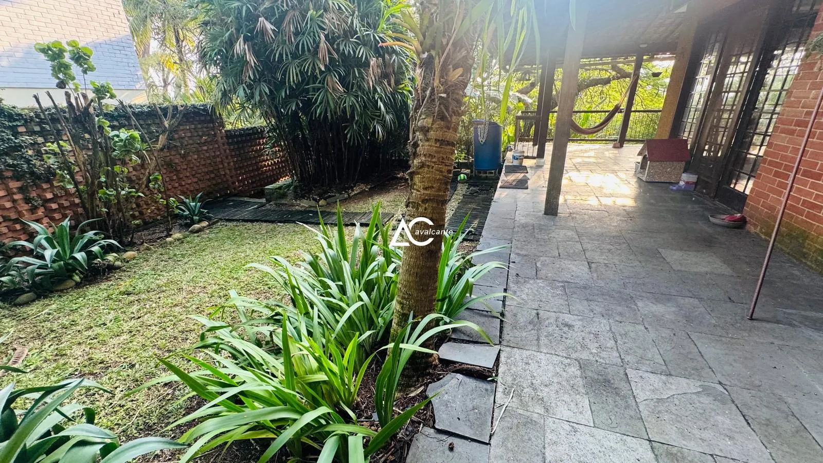 Furnished house with 4 bedrooms and private garden — photo 67