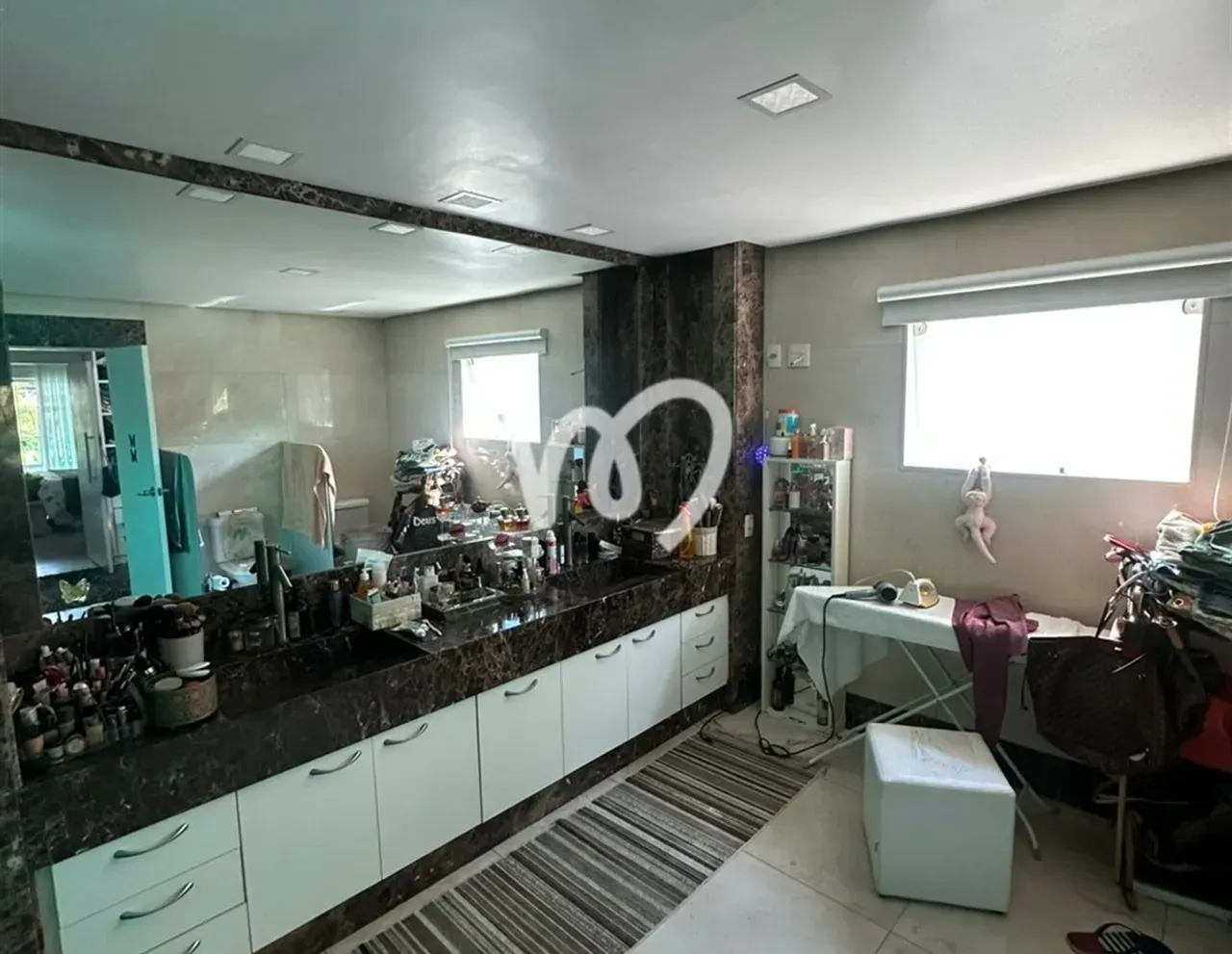 Furnished house with 5 bedrooms and open-plan kitchen — photo 15