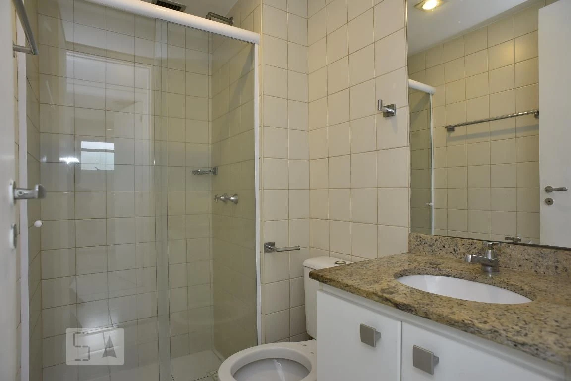 2-bedroom apartment in a building with a pool — photo 31