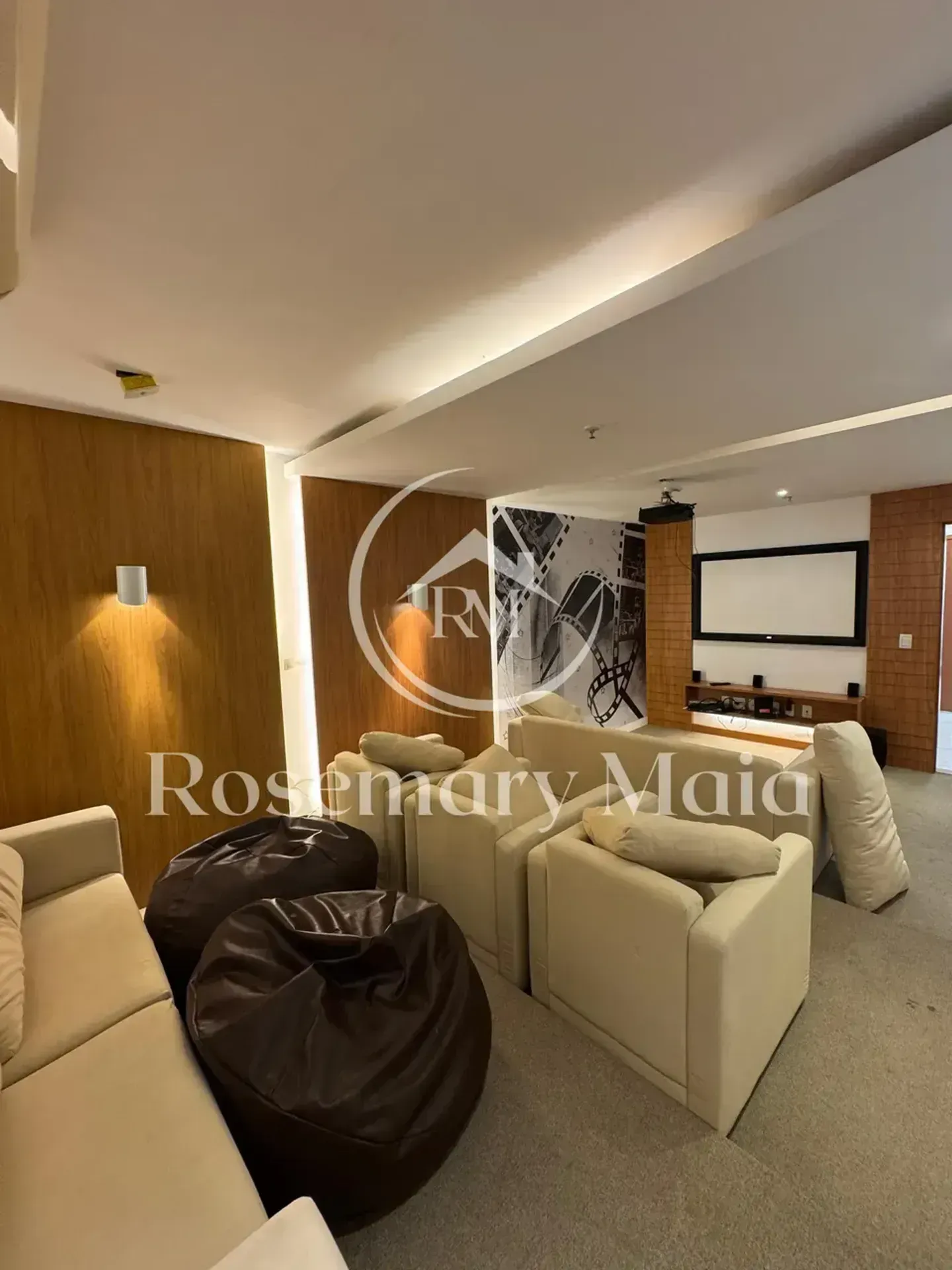Duplex penthouse with 4 bedrooms and city view — photo 40