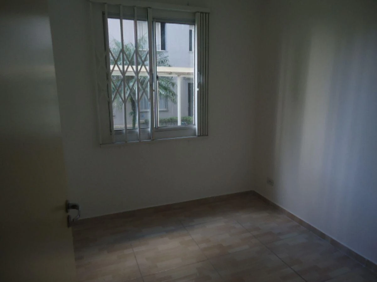 3-bedroom apartment in a building with a gym — photo 10