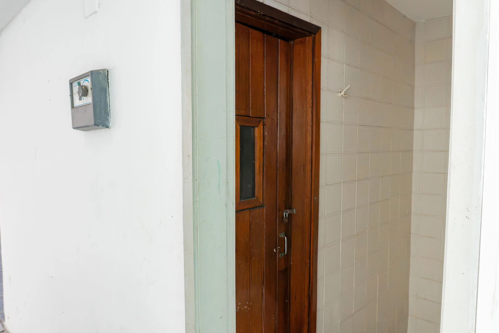 Washing machine in a 3-bedroom apartment, 90 m² — photo 37