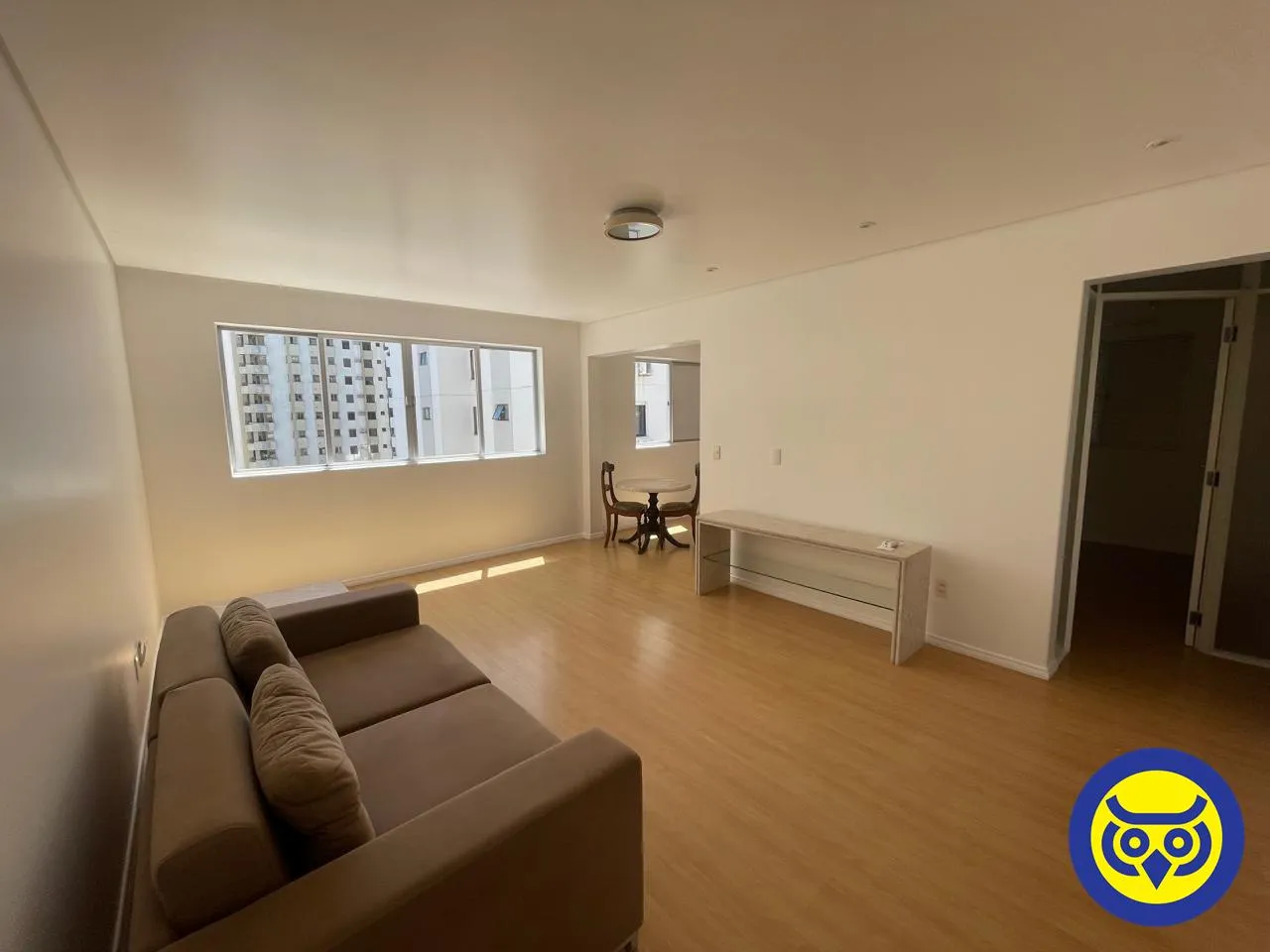 Apartment on the 12th floor with wood or laminate floors