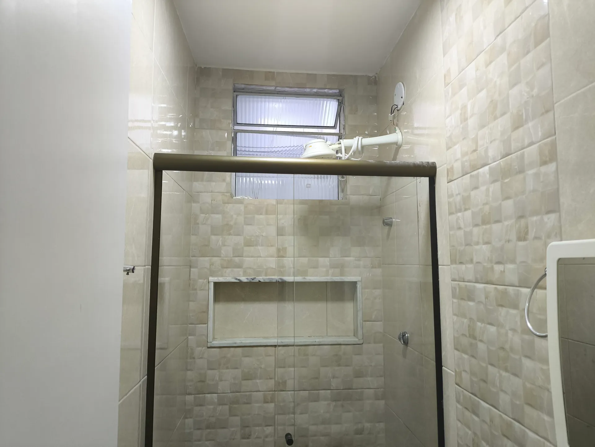 One-bedroom apartment with a washing machine — photo 26