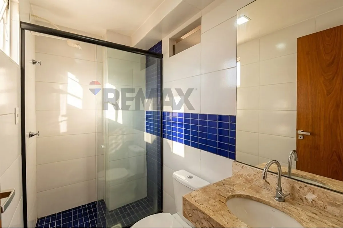 Furnished 1-bedroom apartment with built-in wardrobes — photo 20