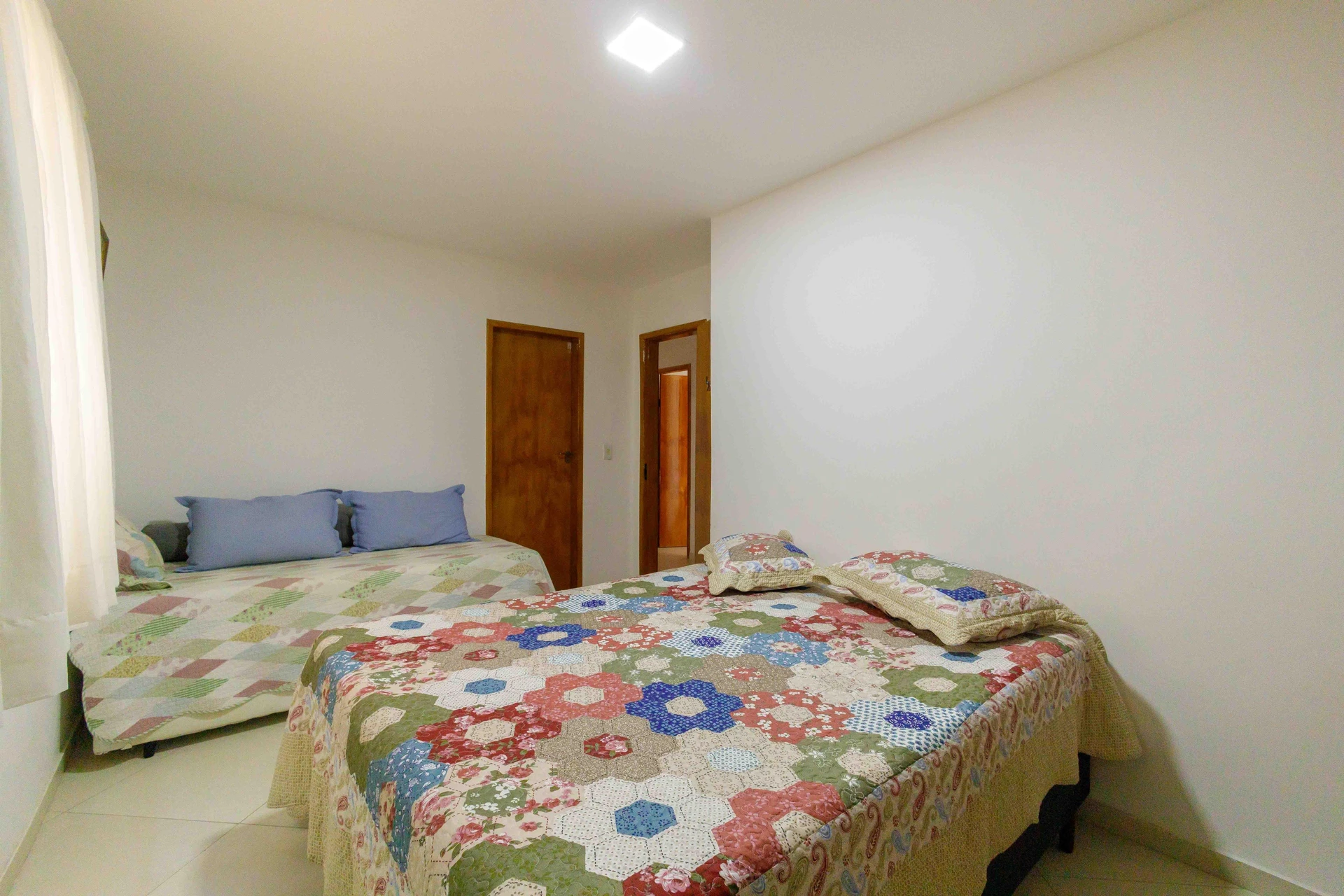 Furnished house with 5 bedrooms and a private BBQ — photo 17
