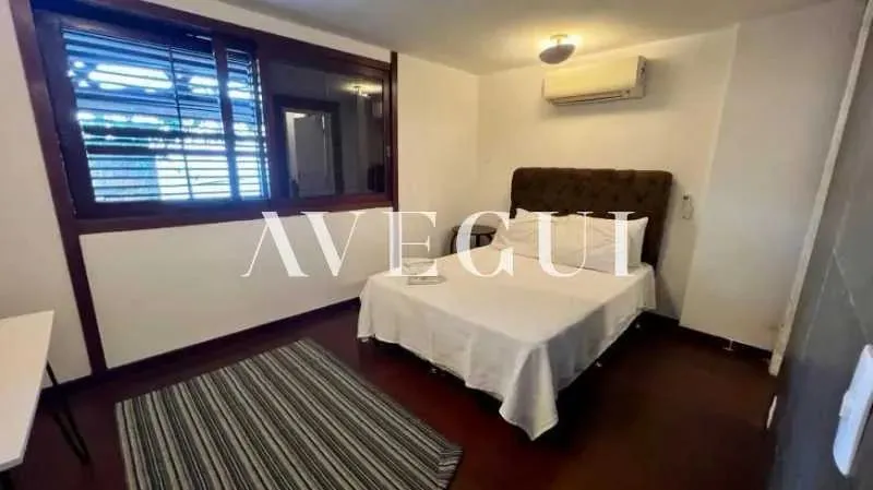 House with 5 bedrooms and closed kitchen, 700 m² — photo 19