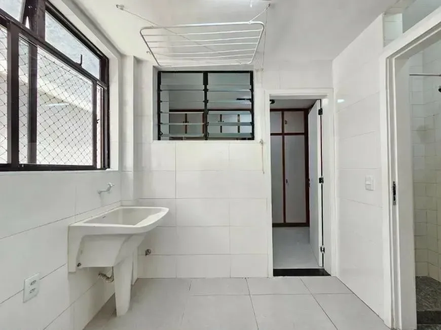 Washing machine in a 3-bedroom apartment, 209 m² — photo 22