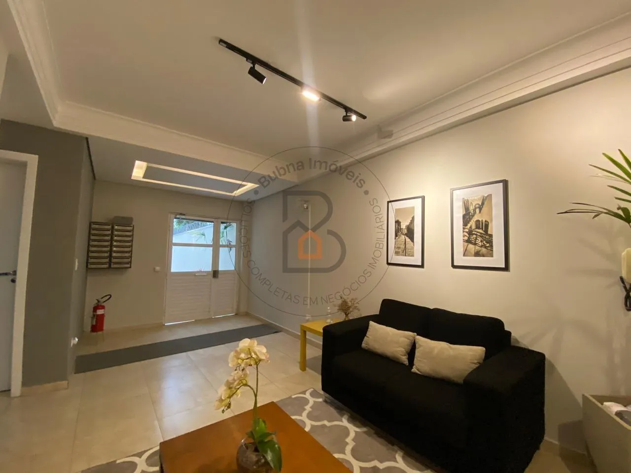 2-bedroom apartment with ensuite and 1 parking space — photo 3