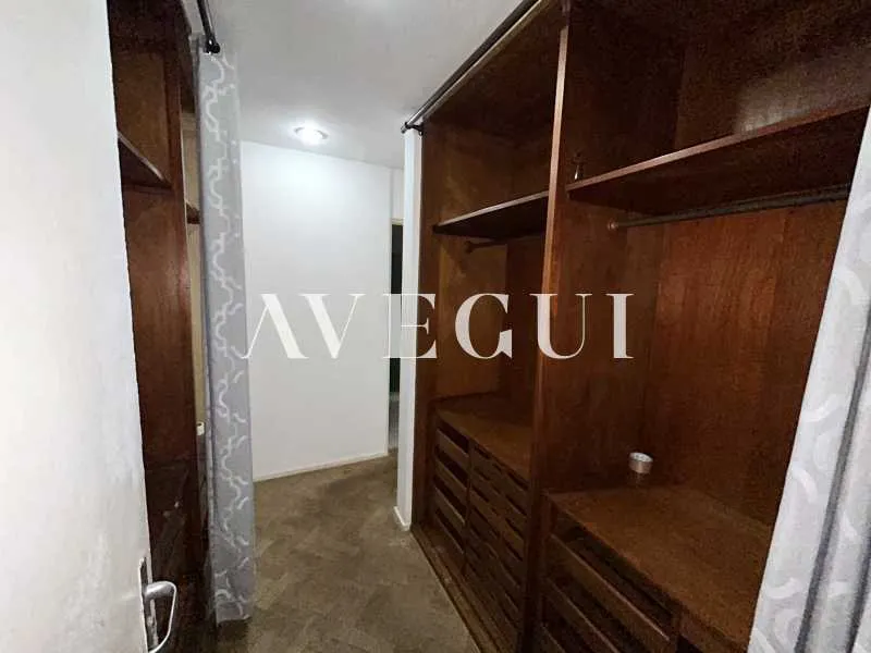 Residential apartment with 4 bedrooms and 4 bathrooms — photo 19