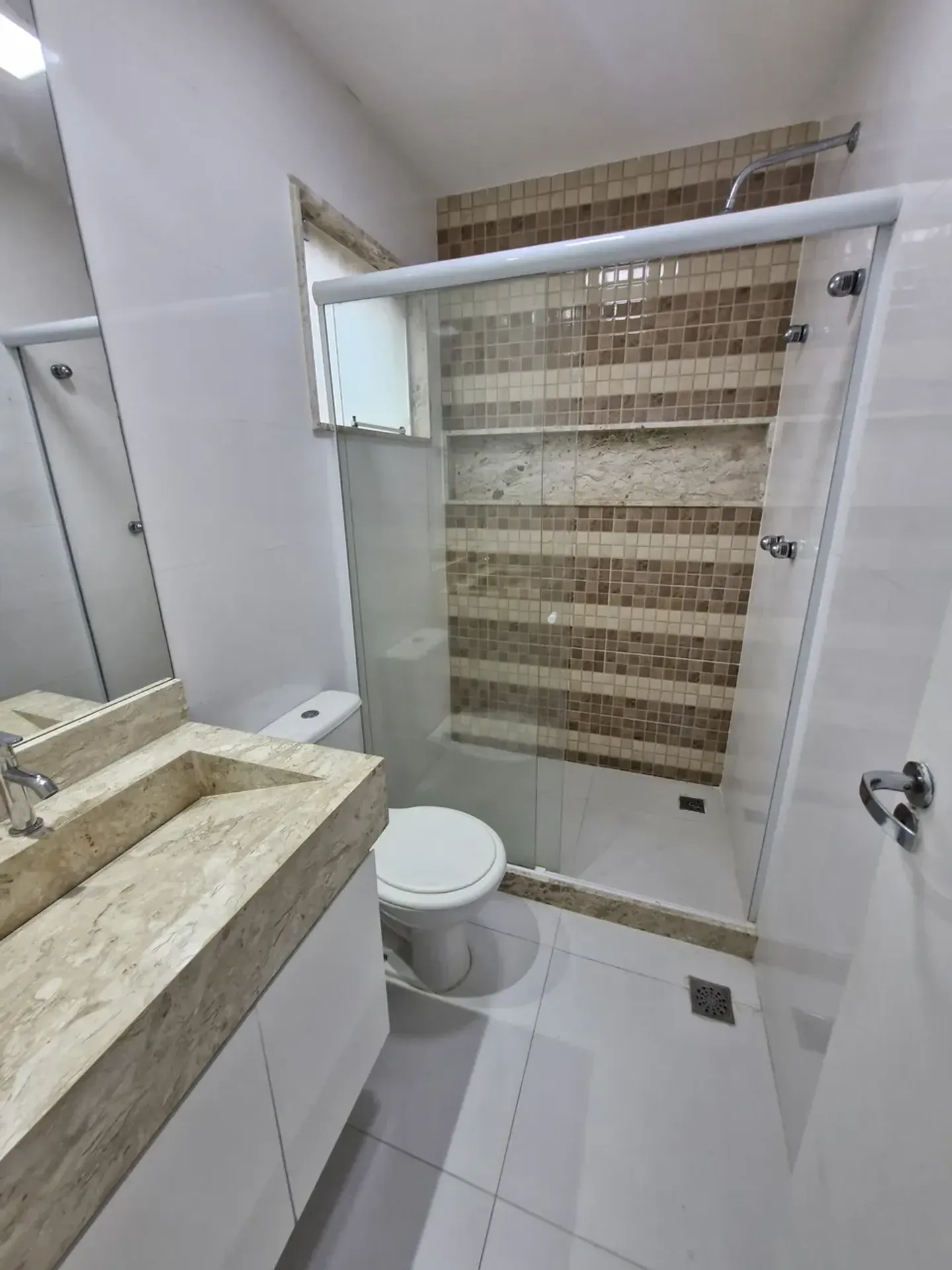 House with 5 bedrooms, 5 bathrooms and 490 m² area — photo 33