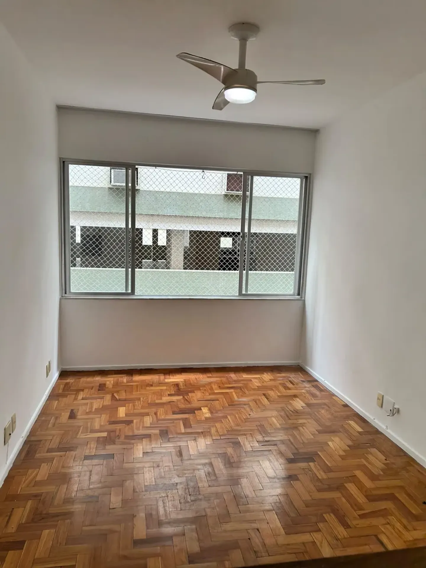 2-bedroom apartment with a walk-in closet — photo 18